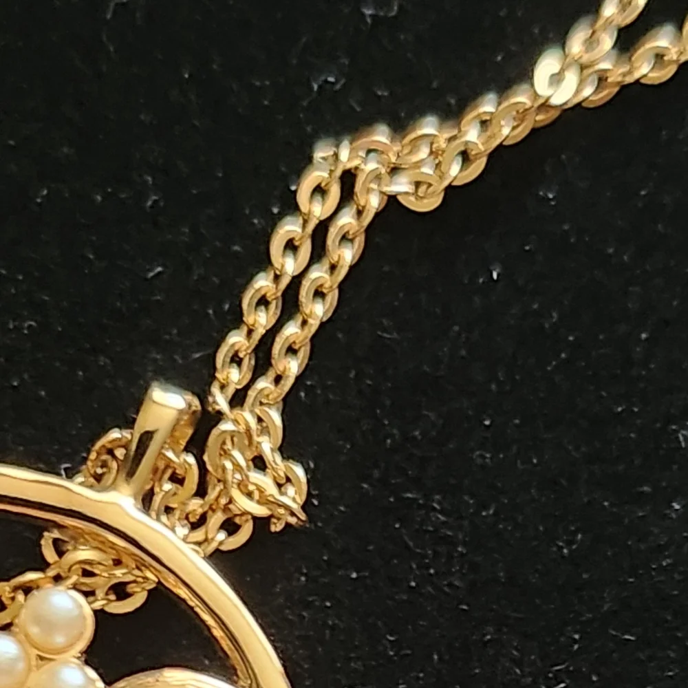 VTG Avon Golden Necklace